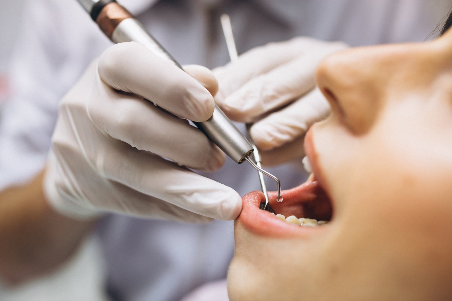 Why Choosing the Right Dental Clinic Matters?