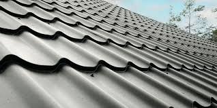 Top Benefits of Choosing Weather-Resistant Metal Roofing Materials for Your Home