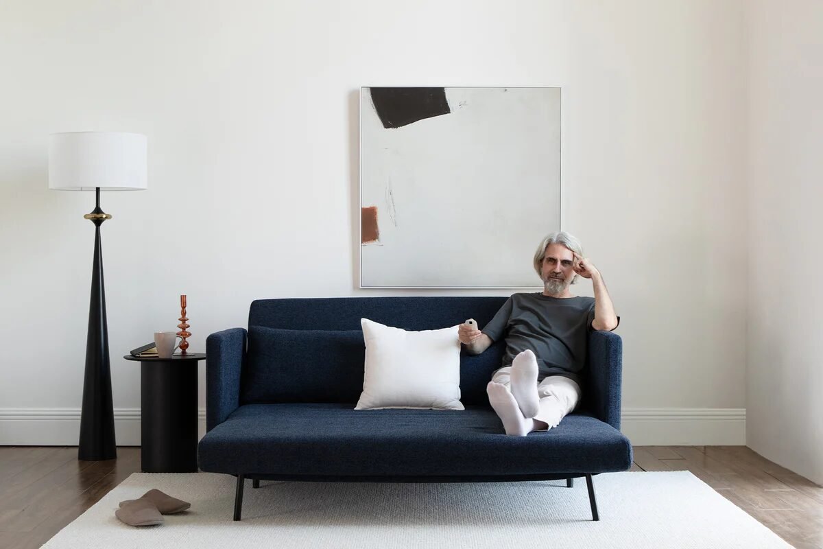 A Calm Anchor for Modern Living Rooms: The Appeal of the Blue Sleeper Sofa