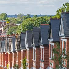 Home Moves Linked to Rising UK Debt Levels